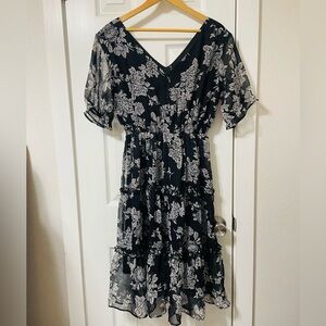 Lapis Black and White Floral Midi Dress
